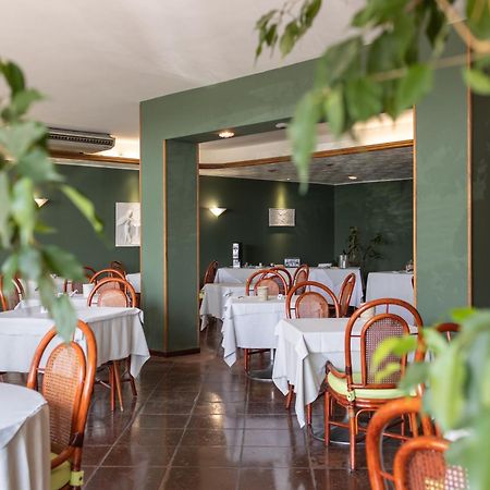 Hotel Kristina Imperia Bagian luar foto