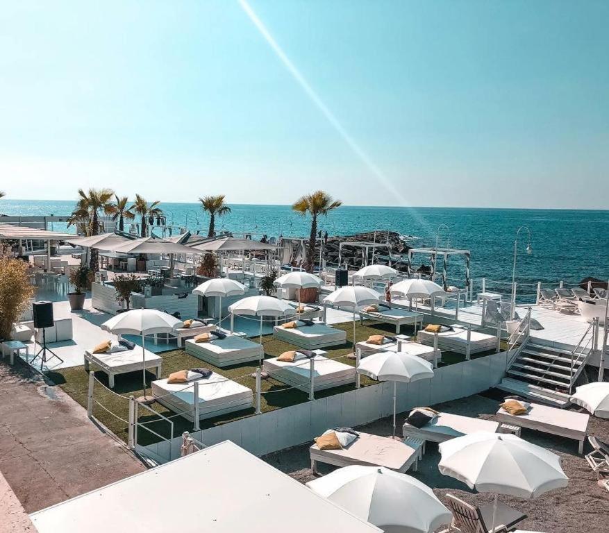 Hotel Kristina Imperia Bagian luar foto