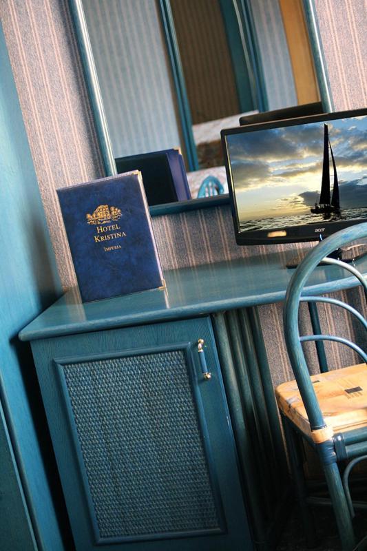 Hotel Kristina Imperia Bagian luar foto
